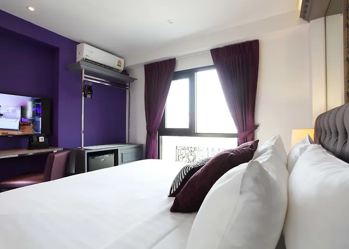 De Khaosan By Chillax Hotel